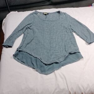 Absolutely Famous women's medium layered 3/4 sleeved top